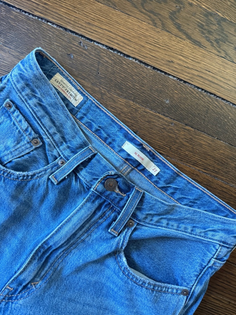 Levis XL Flood Jeans - Picture 3 of 5
